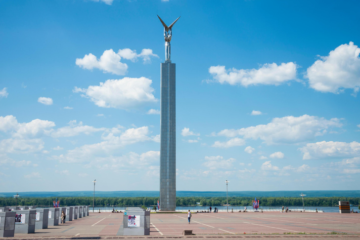 Устремленные в небо: посмотрите на 10 самых высоких памятников в России