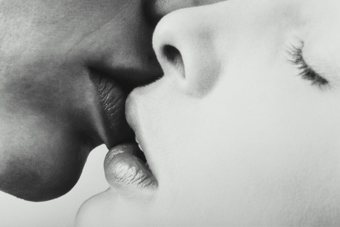 Поцелуй в губы