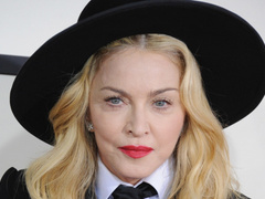 Мадонна оказалась в центре расистского скандала из-за забавных фото дочерей