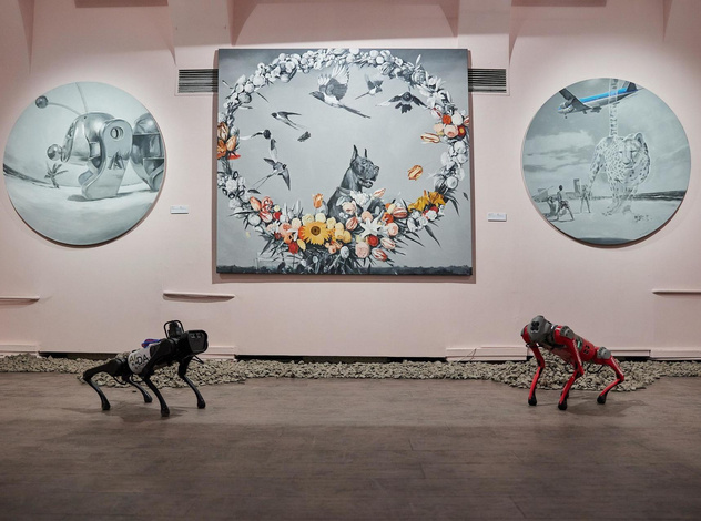 Робопсы и дроны: как прошло открытие выставки «Дружественный интерфейс»