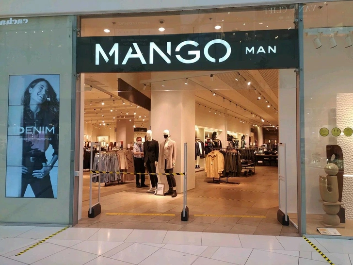 Беги шопиться: магазины Mango снова работают для покупателей в России