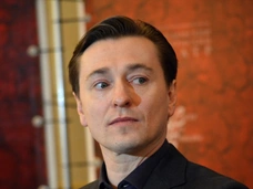 Больной ковидом Сергей Безруков записал видео из больницы