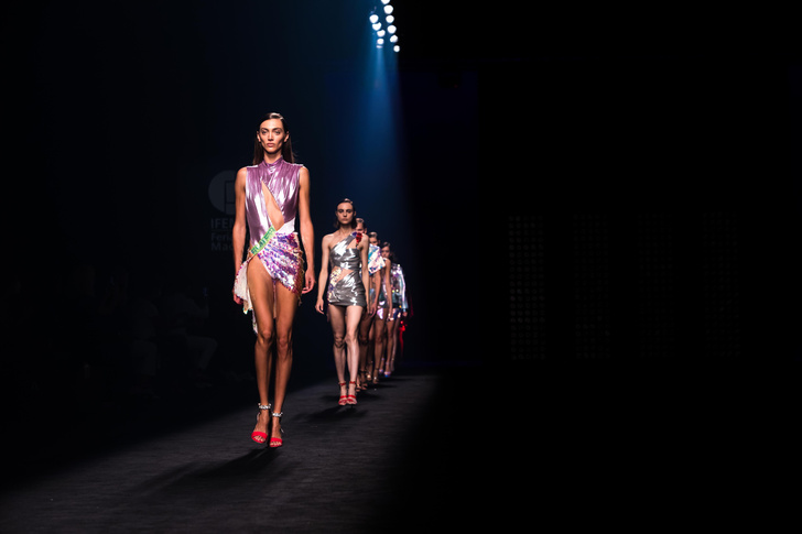 В Москве отменили Неделю моды Mercedes Benz Fashion Week