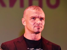 «Надеюсь, почки, селезенка живы»: пострадавший в драке с Епифанцевым режиссер попал в больницу