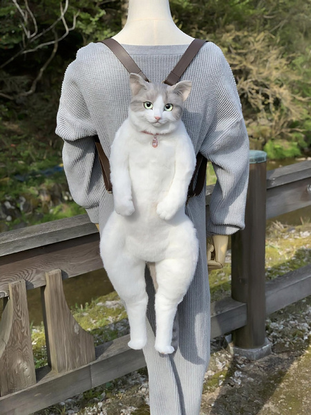 В Японии создали рюкзак в виде абсолютно натурального кота