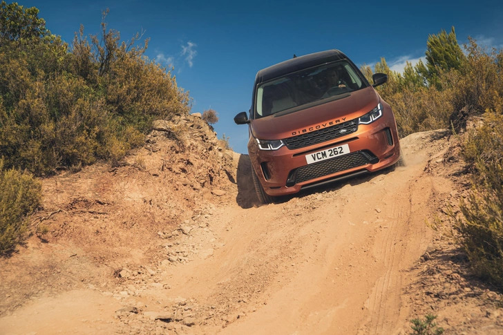 Шесть удивительных фактов об автомобилях Land Rover