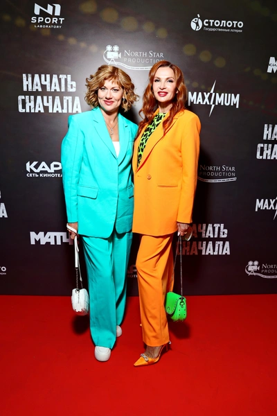 Елена Бирюкова и Эвелина Бледанс