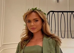 Обрадовавшаяся закрытию Zara Стеша Маликова заламывает цены на оренбургские пуховые платки