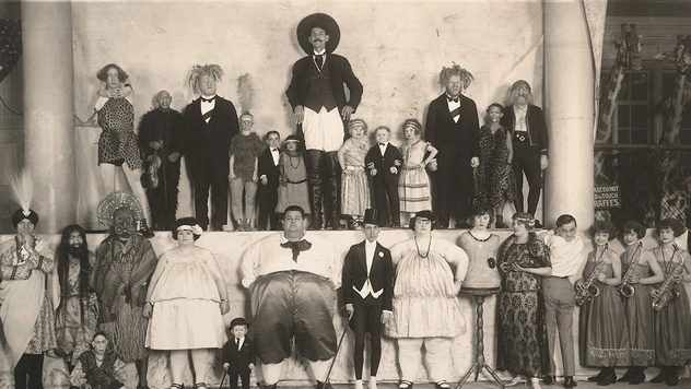 История одной фотографии: конгресс уродцев, 1924