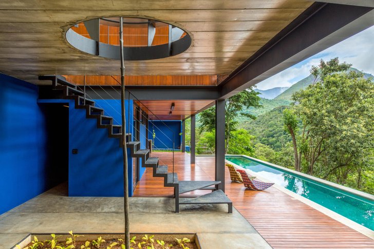 Дом с зеленой крышей в Бразилии