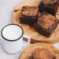 Веганский постный брауни с кремом из авокадо