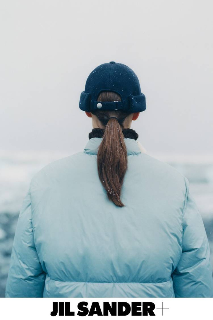 Этой зимой носите свитер поверх водолазки, как в рекламной кампании Jil Sander+