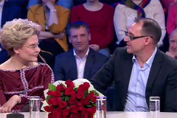 Елена Малышева с мужем Игорем на передаче «Сегодня вечером»