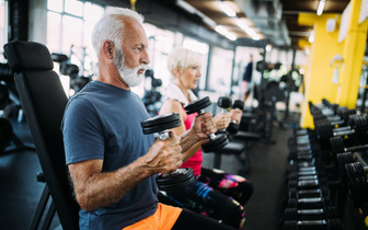 Таблетка вместо тренировки: найден способ сохранить крепкие мышцы после 60 лет