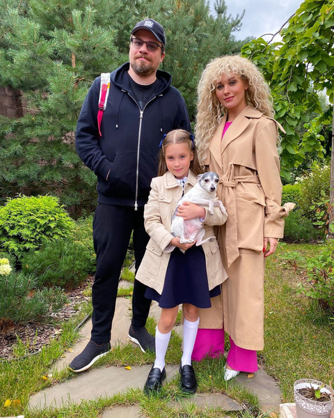 Гарик Харламов с Кристиной Асмус и дочерью