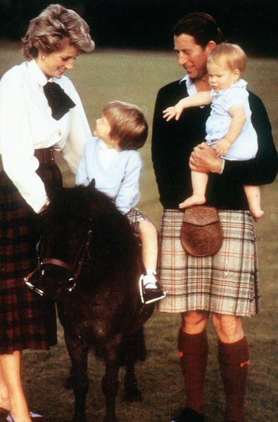 Почему принцесса Диана навсегда изменила принципы воспитания детей в королевской семье