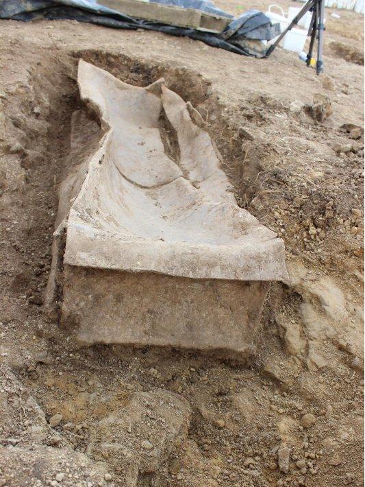 Раскопки ведут тайно: в Йоркшире нашли свинцовый гроб жившей 1600 лет назад знатной дамы