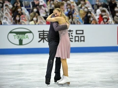 Российские фигуристы увеличили отрыв от США после второго дня ЧМ в Японии