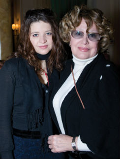 Марина Неёлова с дочерью Никой