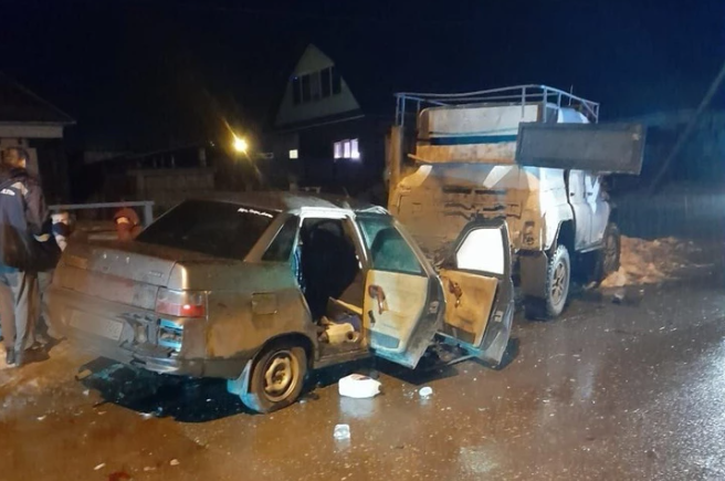 17-летний водитель погиб, трое подростков в коме: в Башкирии школьники устроили ДТП с УАЗом