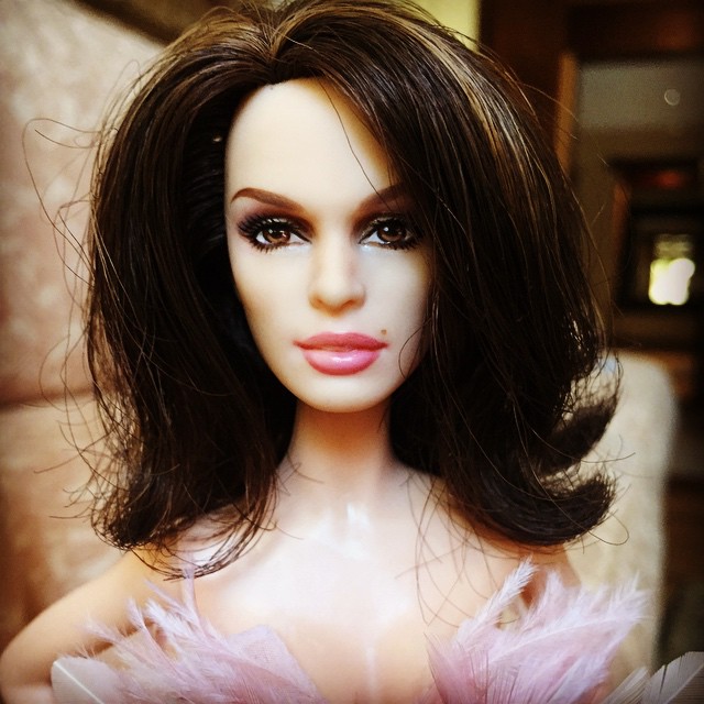 Barbie выпустили куклу Джиджи Хадид