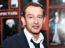 Константин Хабенский требует шесть миллионов рублей с дизайнера-мошенника