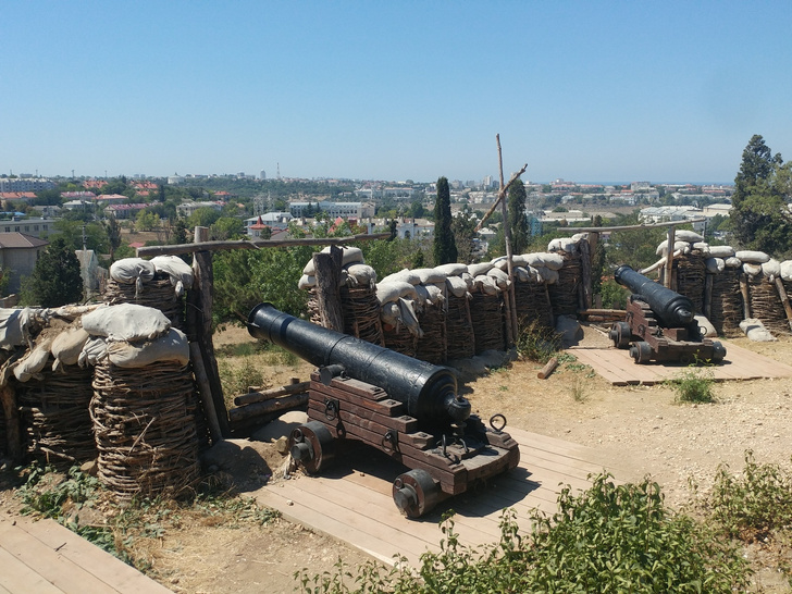 Севастополь и окрестности: самый подробный гид по городу, пляжам и интересным местам