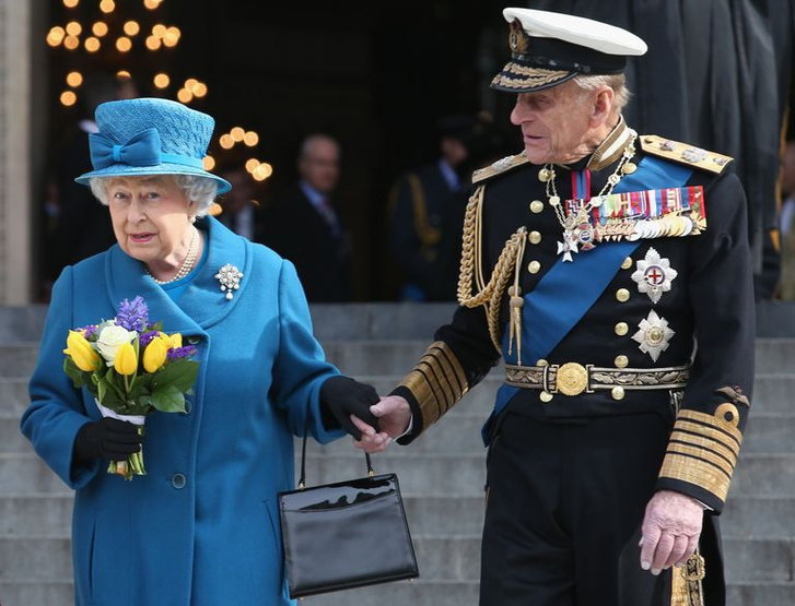 Кто из членов королевской семьи будет присутствовать на похоронах принца Филиппа и как принц Гарри отбывает карантин по приезде из Канады