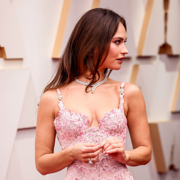 Розовые платья — главный тренд на выпускной 2022. Доказывают образы знаменитостей на премии «Оскар-2022»