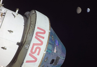 «Орион» побил рекорд расстояния от Земли для космических кораблей