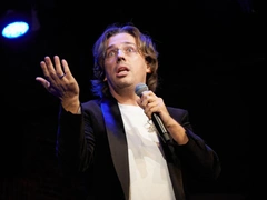 Галкин* посмеялся над атакой беспилотников: «Дроны летели над моим замком, но не тронули, там хорошая аура»