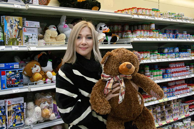 Блондинка, брюнетка и шатенка за рулем Volkswagen Tiguan