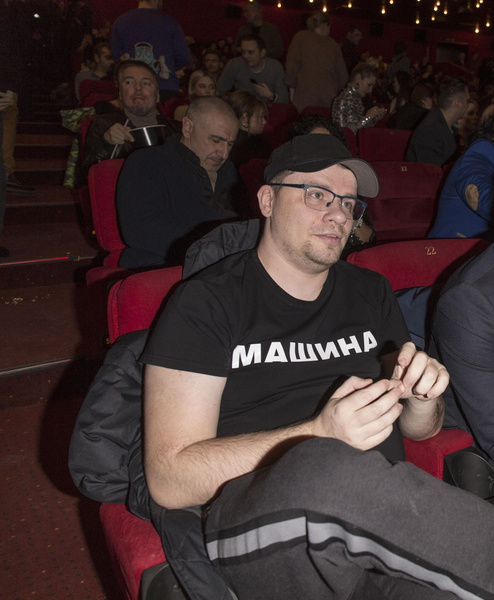 Гарик Харламов: «Илья Макаров настолько крепкий комик, что сумел заменить инвалида в «ЧБД»