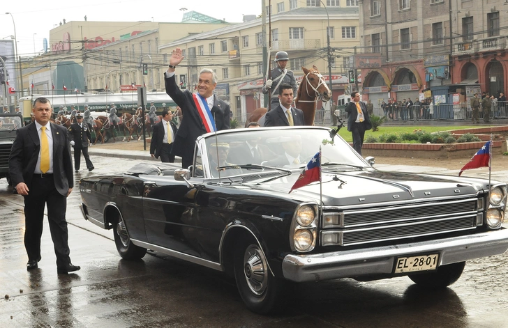 Необычные автомобили, на которых передвигаются главы государств