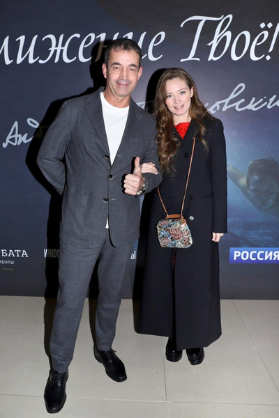Дмитрий Певцов с приемной дочерью Еленой Деркач