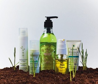 Крем глубокого увлажнения Mádara; Смягчающая сыворотка Nutriganics, The Body Shop; Шампунь Shampooing crème № 2, Green Energy Organics; Масло арганы, Melvita; Увлажняющий нектар Sanoflore.