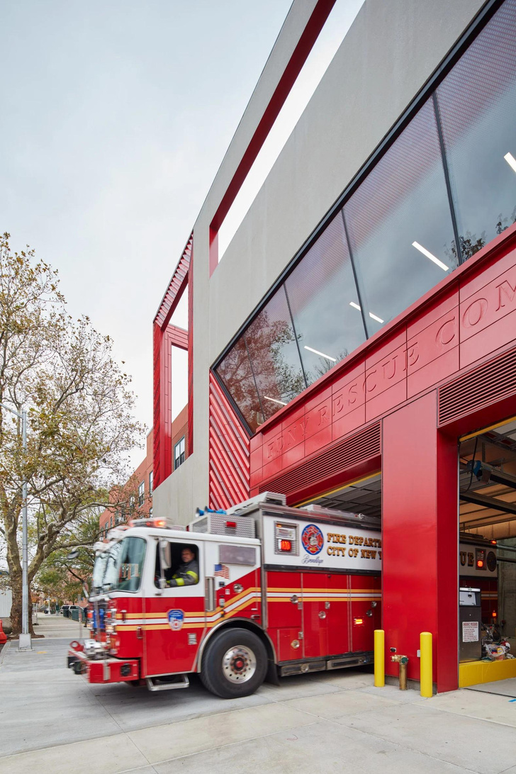 Дизайнерская пожарная часть в Бруклине