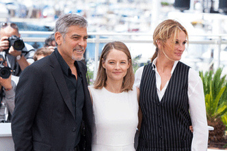 Джоди Фостер, Джордж Клуни и Джулия Робертс на премьере фильма «Финансовый монстр»