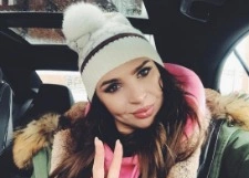 Элла Суханова легла под нож хирурга ради шикарного бюста
