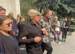 Подозреваемому в убийстве мужу Валентины Легкоступовой запретили присутствовать на ее погребении