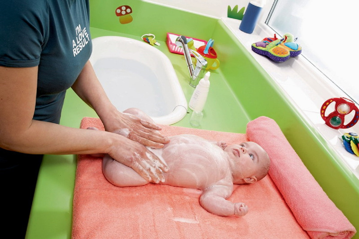 как купать новорожденного ребенка