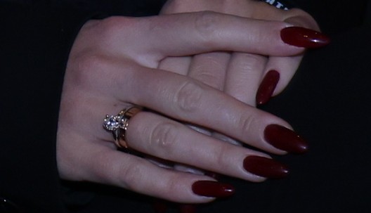Лиза Пескова подтвердила свадьбу, появившись с обручальным кольцом — фото