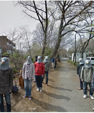 20 самых смешных и странных кадров Google Street View