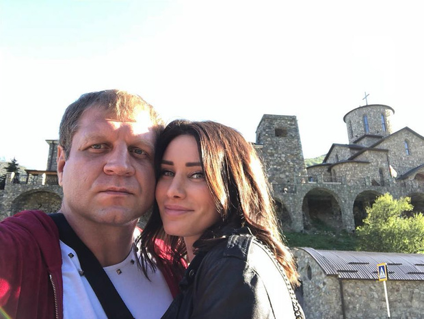 Василий емельяненко с женой фото