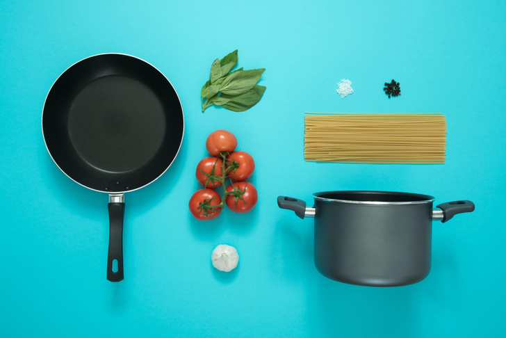 Тихие вредители: эта посуда ежедневно портит ваше здоровье — срочно проверьте свою кухню
