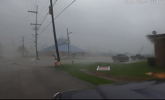 Американец проехал на машине через ураган «Ида» (видео прилагается)