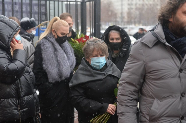 В Москве прощаются с Александром Градским. Прямая трансляция