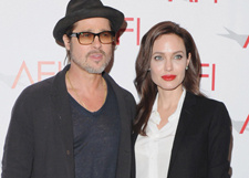 Анджелина Джоли накормила семью фаст-фудом