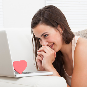 5 мифов об интернет-знакомствах, которые мешают построить счастливые отношения