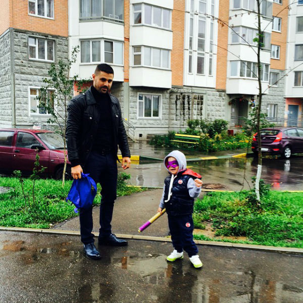 Артем собрался в детский сад